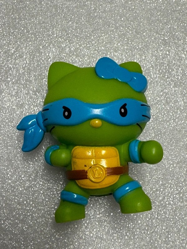 Hello Kitty x Leonardo Tartarughe Ninja x Sanrio Giocattolo McDonalds Verde