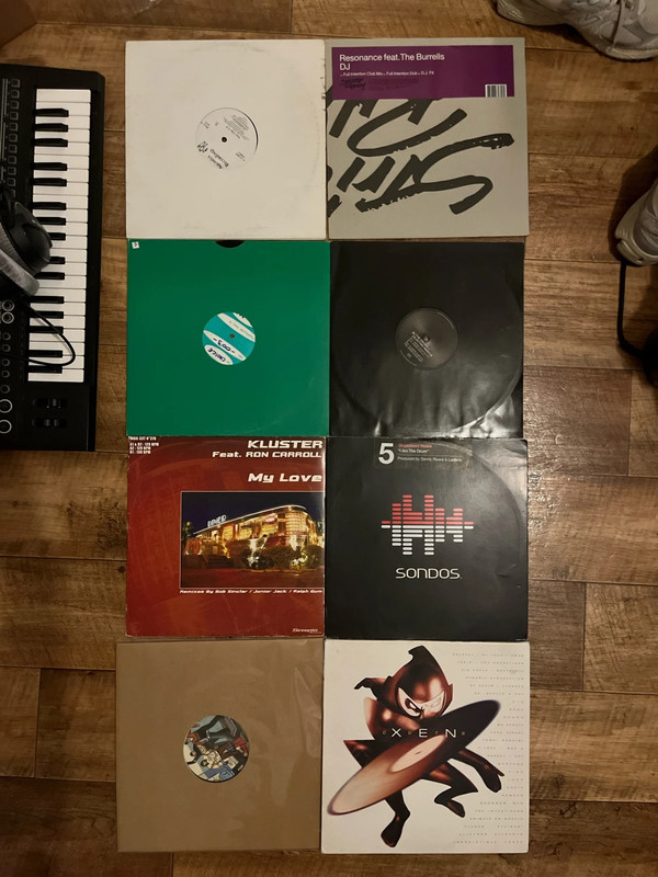 Lot 8 vinyles house electro