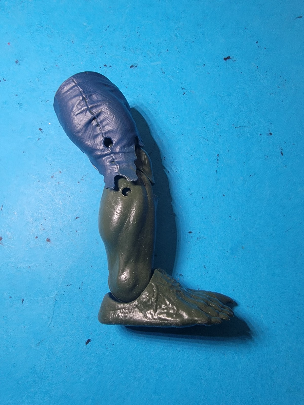 2013  Marvel Legends Green Goblin RIGHT Leg BAF Series Piece