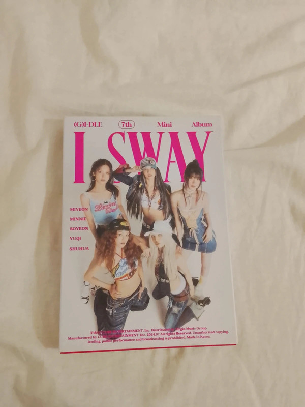Mini album I Sway (g)-idle without Photocard