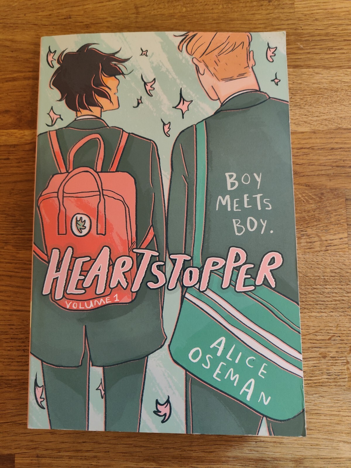 GRAPHIC NOVEL - Heartstoper Vol #1 Alice Oseman Paperback 