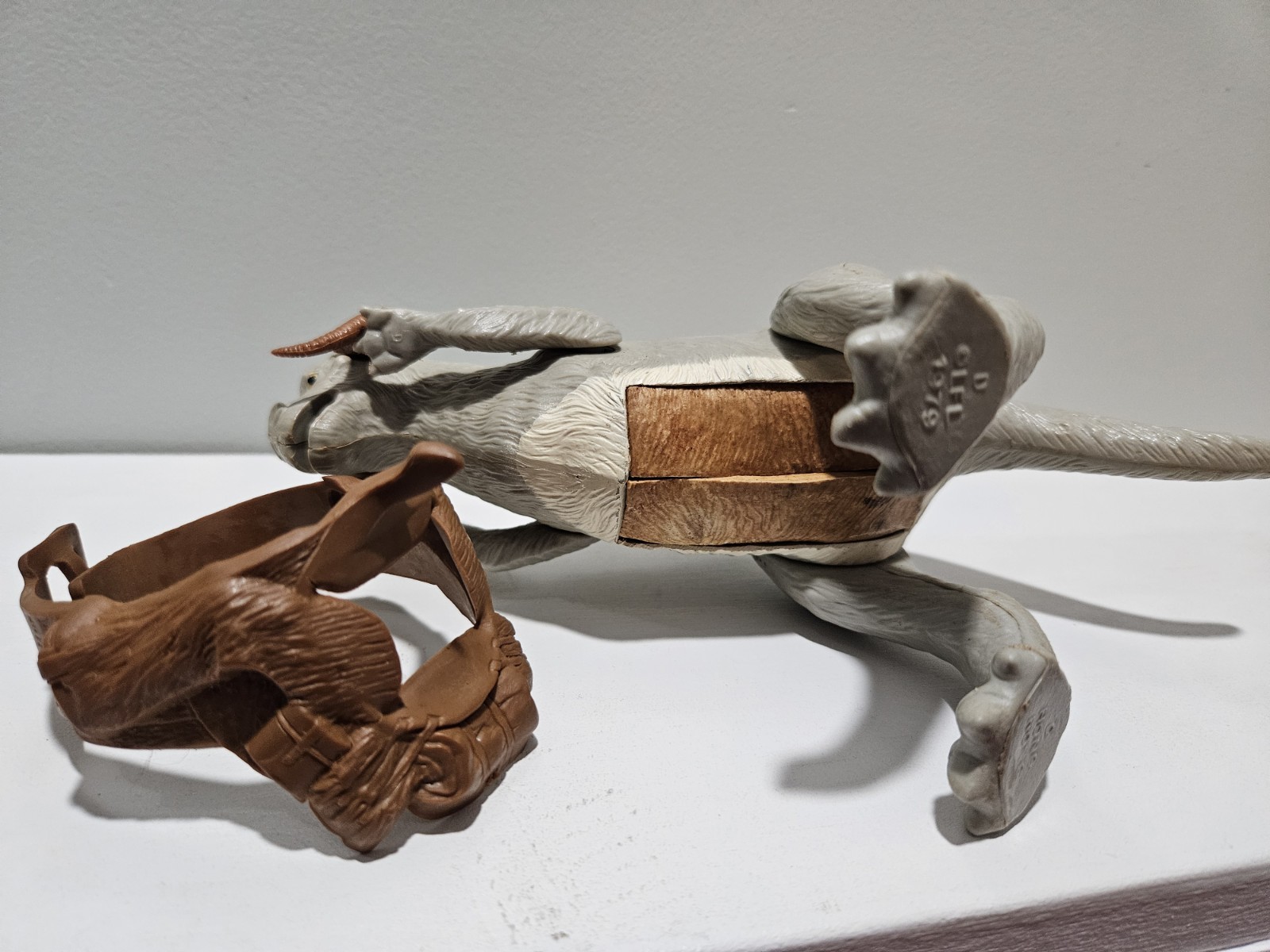 VINTAGE 1979 Star Wars OPEN BELLY Tauntaun LFL Action Figure ...with Saddle Hoth