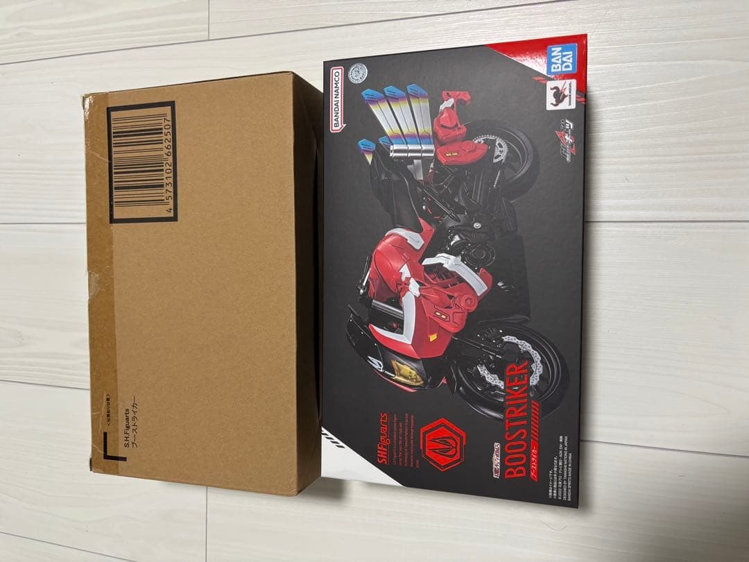 Modellino S.H.Figuarts Kamen Rider Gets Boot Striker rosso
