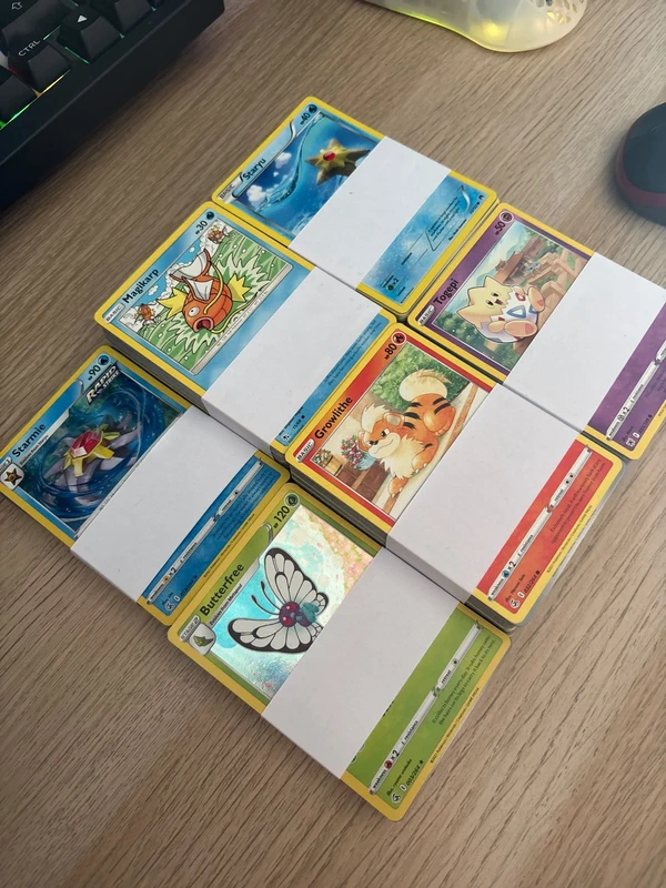 4x 100 Pokémon Bulk + 2x 50 Pokémon Holo