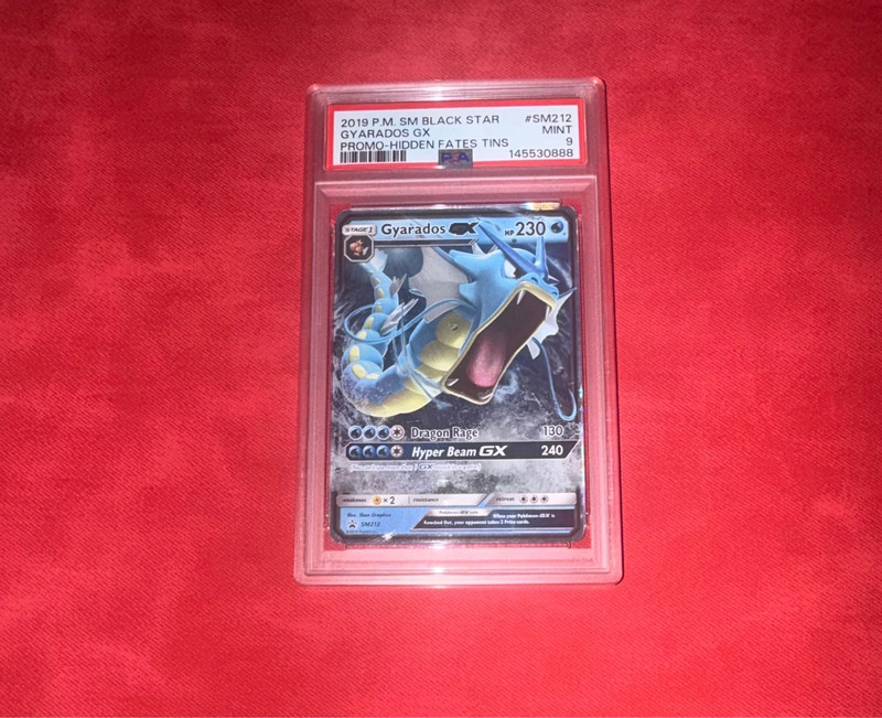 Gyarados GX SM212 2019
