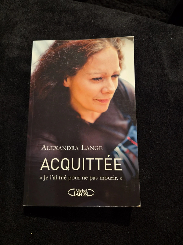 Livre "Acquittée" Alexandra Lange