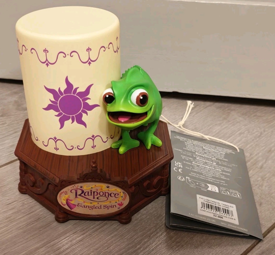 Figurina Luminescente Pascal Tangled Raiponce Disneyland Paris (Disney) 2026