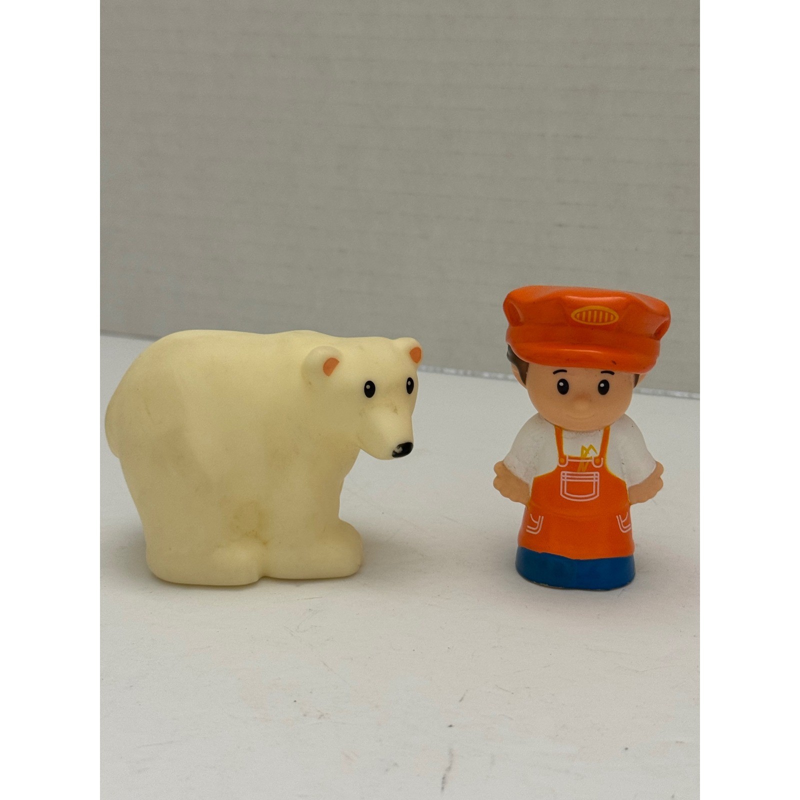 Fisher Price Little People 2014 Orso Polare Conduttore Choo Choo Zoo Treno Figure