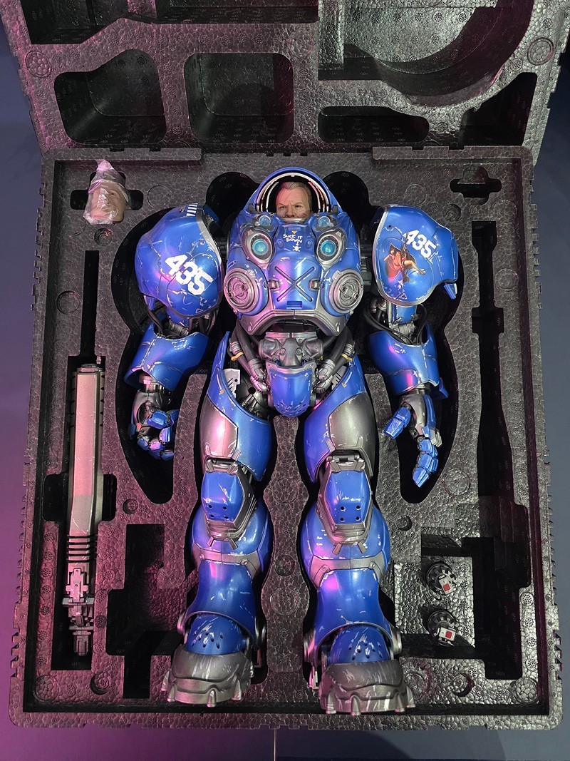Sideshow StarCraft 1/6 Tychus Findlay Action Figure RARE