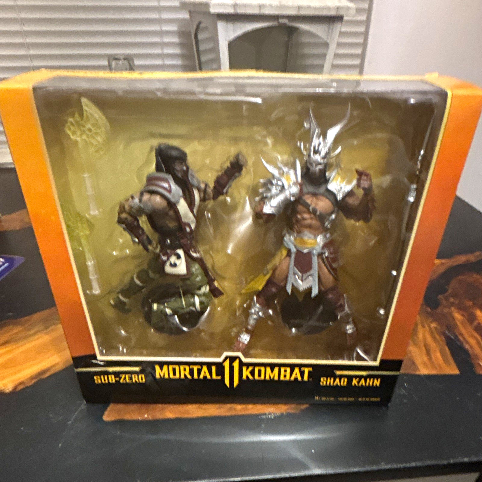 McFarlane Toys Mortal Kombat 11 set di figure Sub-Zero e Shao Kahn