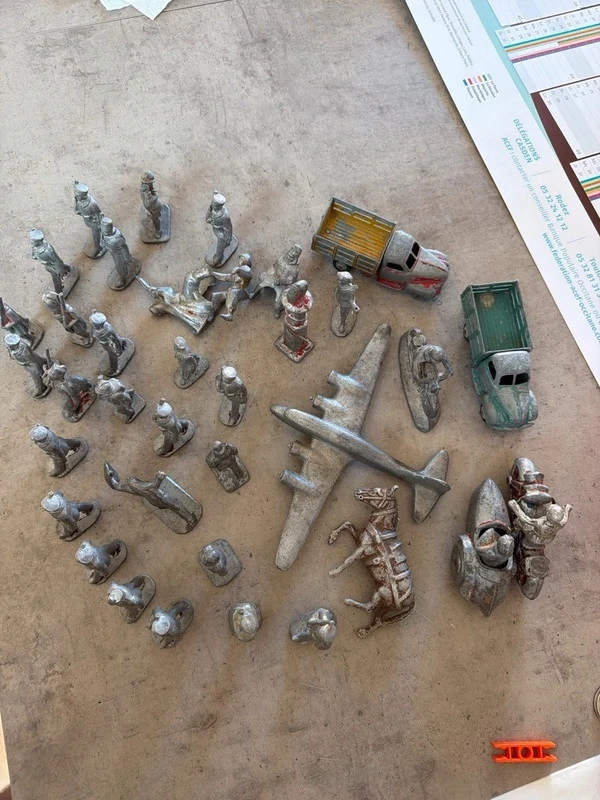 Gros lot Jouets, figurines en plomb