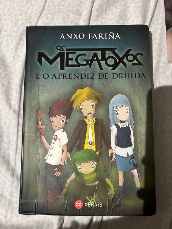 Libro "Os megatoxos"