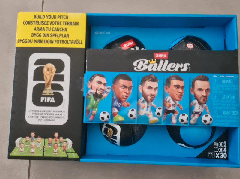 Coffret Fifa Zuru Ballers Coupe du Monde 2026 - 4 Balles Figurines Terrain et Buts