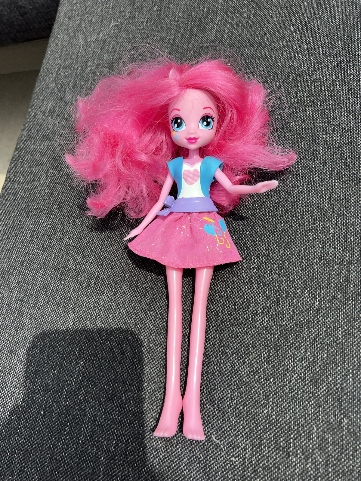 My Little Pony EQUESTRIA BAMBOLA BAMBINA camicia cuore capelli rosa