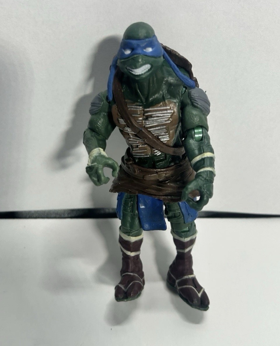 TMNT LEONARDO ACTION FIGURE PLAYMATES 4,5” GIOCATTOLO (USATO) (64)