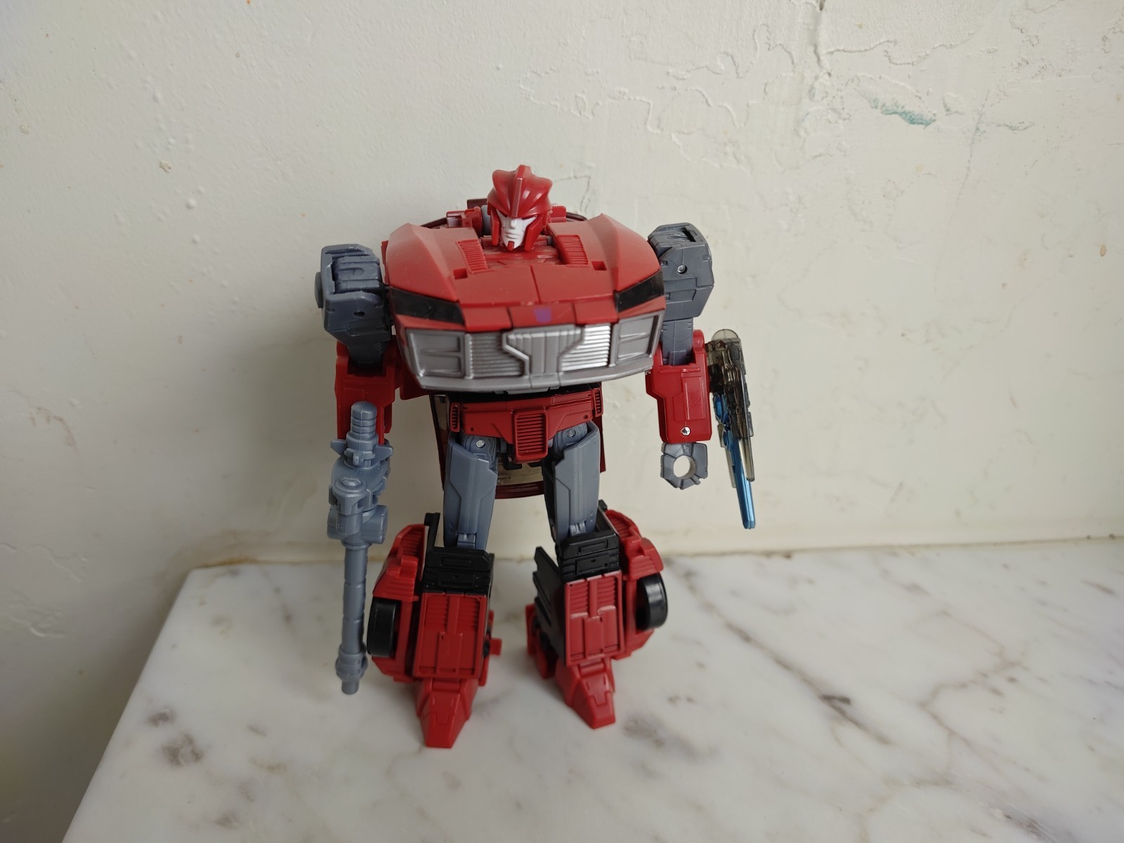 Transformers Generations Legacy Prime Universe Knock-Out; COMPLETE