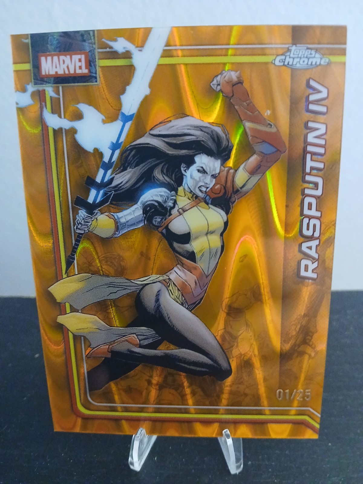 Fermalibri 2026 Topps Chrome Marvel Rasputin IV 1/25 arancione RayWave ALPHA /25 