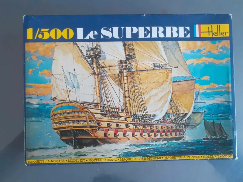 Maquette plastique Heller bateau "Le Superbe" - Échelle 1/500 ème