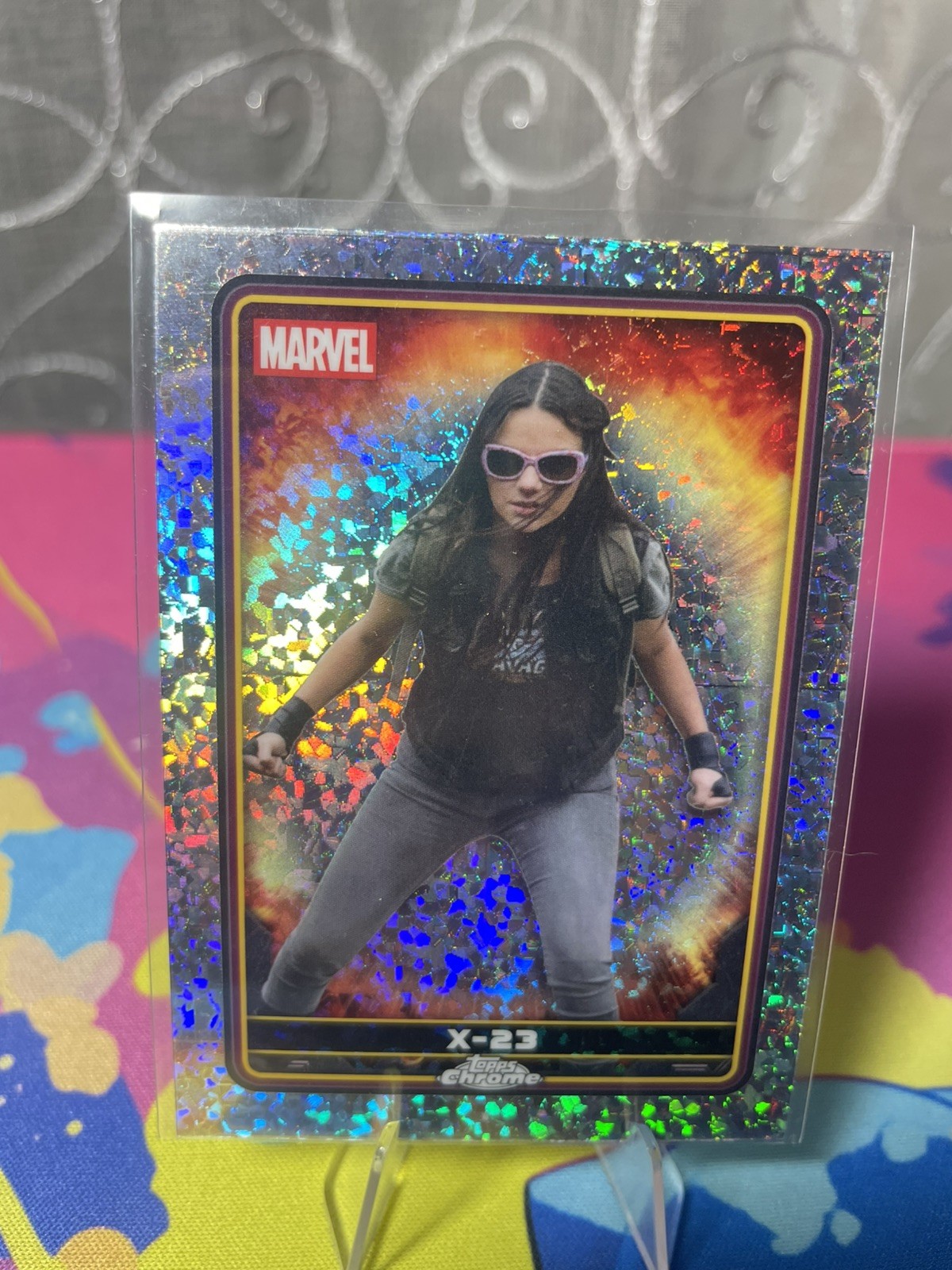 2025 Topps Chrome Deadpool X-23 #42 Mini rifrattore diamantato esclusivo Dafne Keen