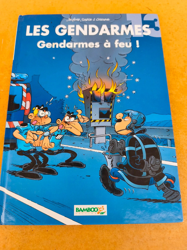 BD Les gendarmes EO 2010 tome 13  les gendarmes à feu