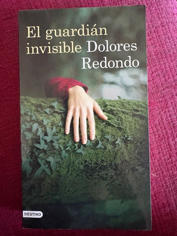 Libro “El Guardián Invisible” de Dolores Redondo, como nuevo