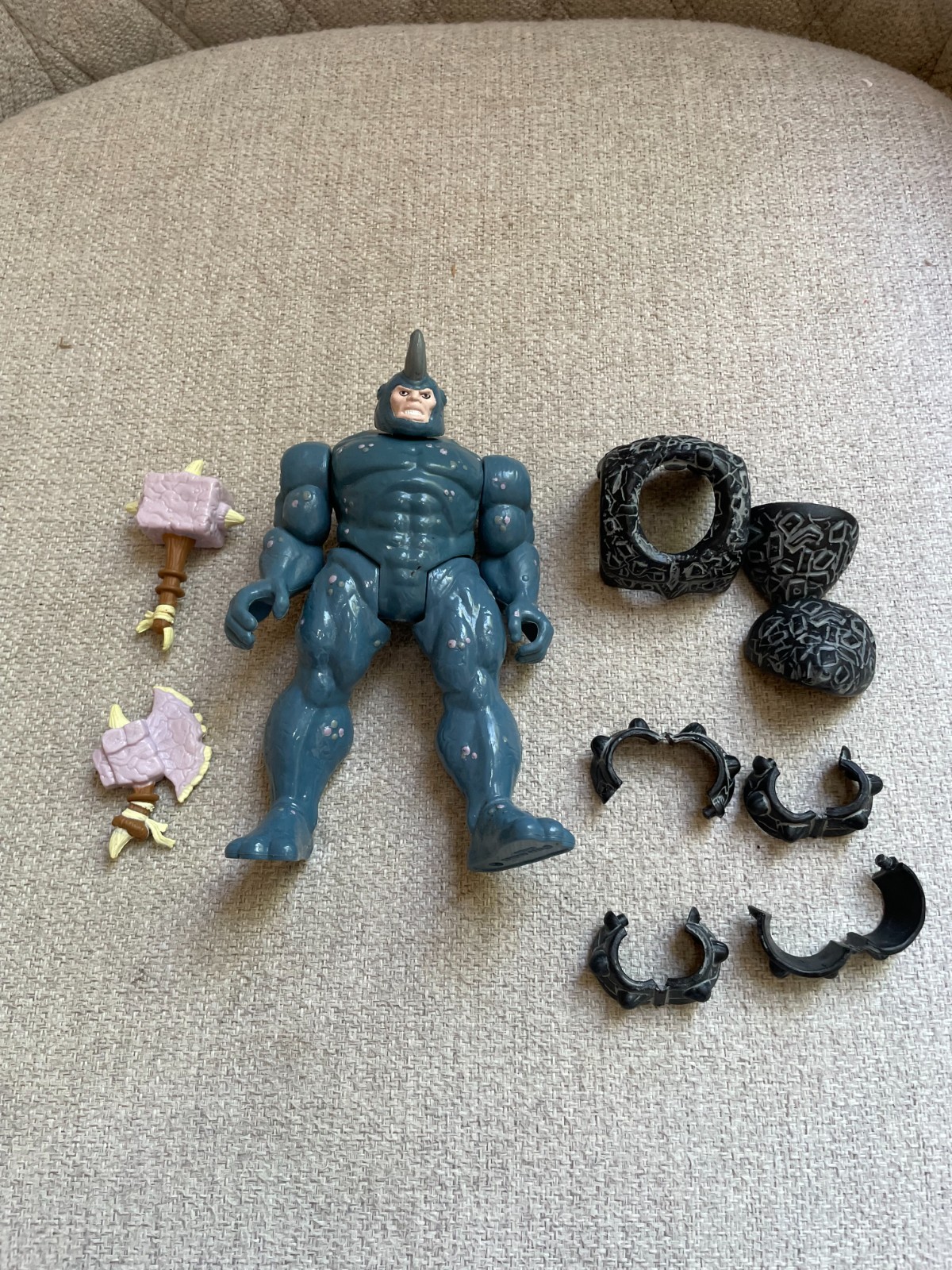 VINTAGE 1994 TOYBIZ SPIDER-MAN SERIE ANIMATA RINOCERONTE ACTION FIGURE COMPLETA