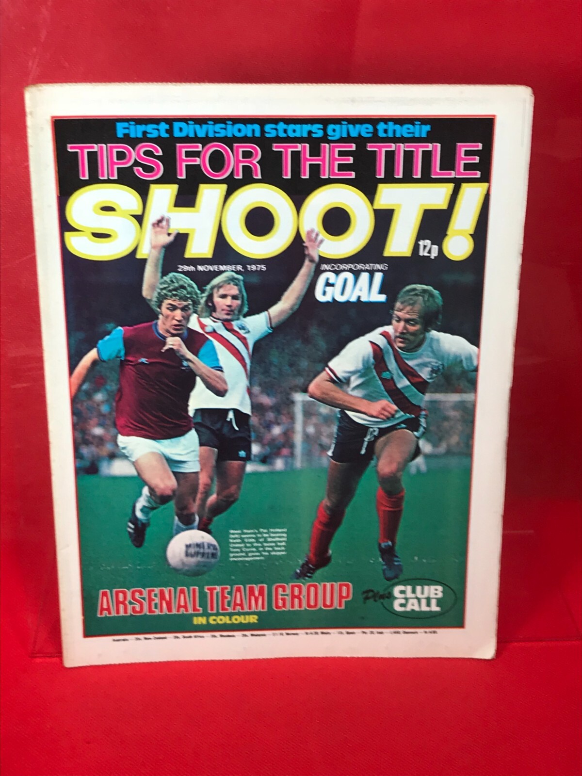 SHOOT 29th November 1975  SOCCER Arsenal Trevor Whymark FOOTBALL GOAL MAGAZINE
