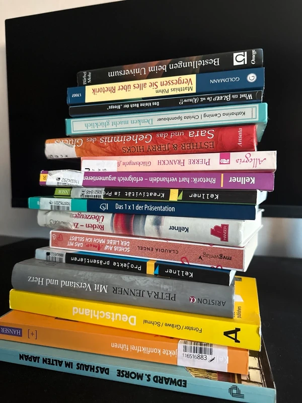 16 verschiedene Bücher