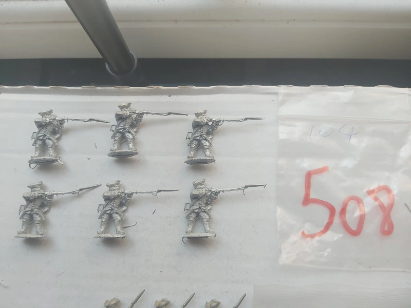 (508) figurines en plomb 28mm