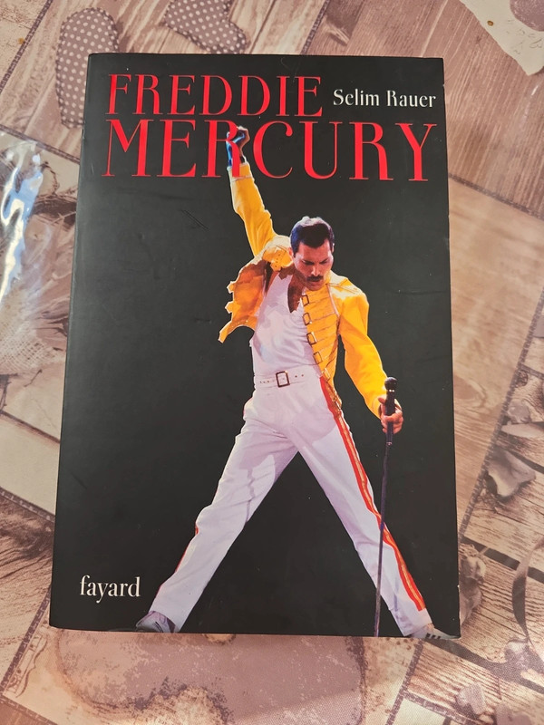 Freddy Mercury écrit par S'élimine Rauer