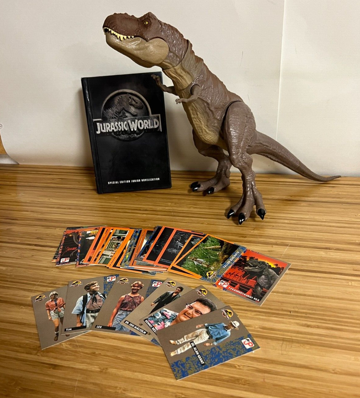 Jurassic Park T-REx/Jurassic World libro delle romanze e (33) carte topps 1993