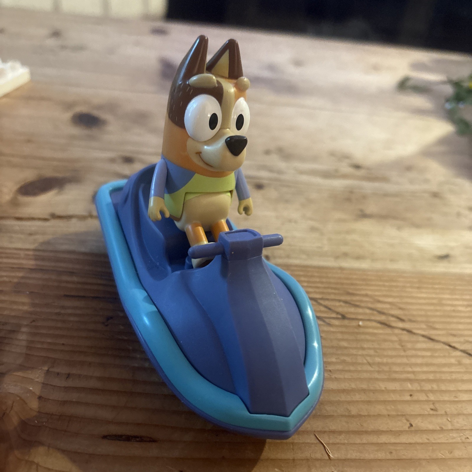 Bluey Family & Friends Action Figure Accessori JET SKI Veicolo Giocattolo Acquatico (36