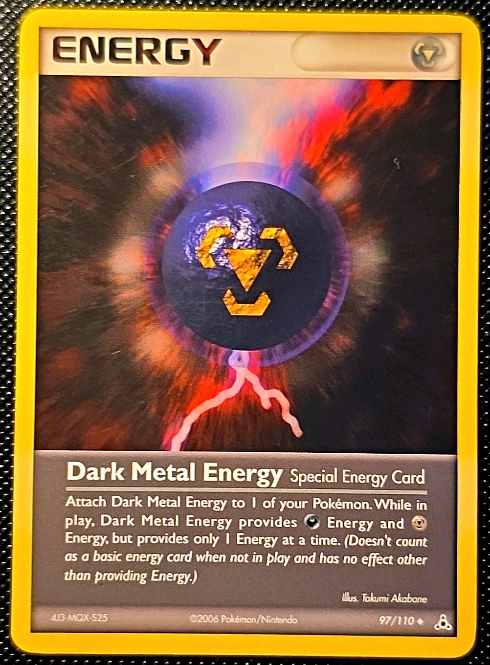 Nintendo Dark Metal Energy 97/110 Special Energy EN 2006 illus. Takumi Akabane