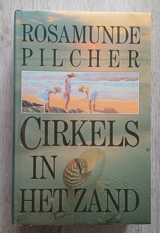 Cirkels in het zand Rosamunde Pilcher.
