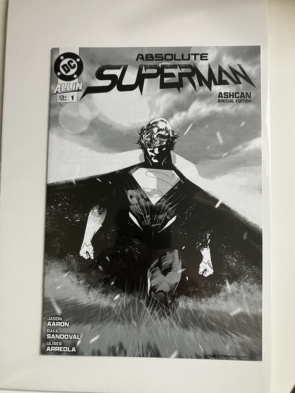 ABSOLUTE WONDER WOMAN SUPERMAN #1 ASHCAN VARIANTE IN BIANCO E NERO 2024