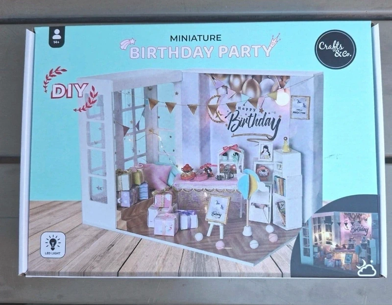 DIY Miniatuur Birthday Party Knutselset met LED