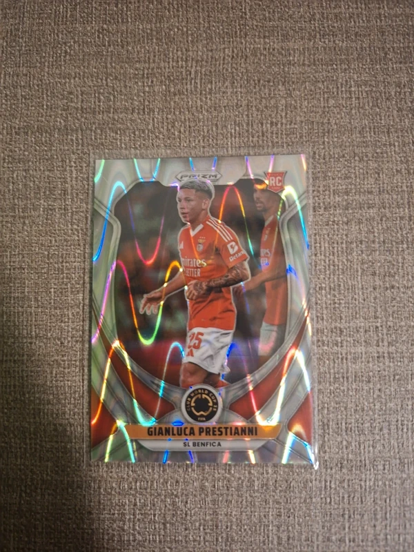 Gianlucca prestaninni rookie raywave panini prizm benfica