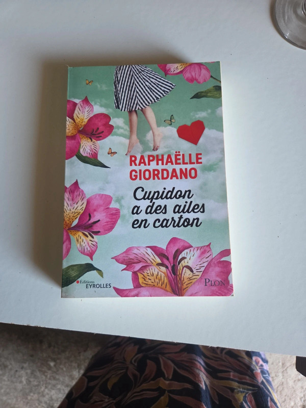 Cupidon a des ailes en carton