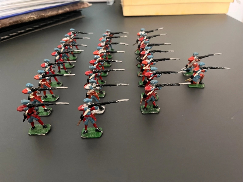 25 handbemalte Zinnsoldaten, 31 mm, Infanterie, vollplastische Figuren