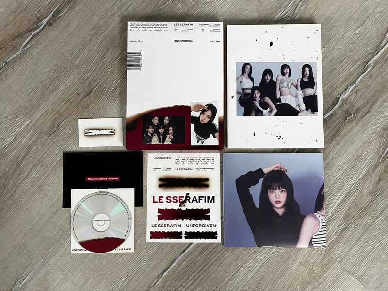 Le sserafim Unforgiven Album