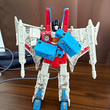 Hasbro Transformers Starscream from the Generations: War for cybertron