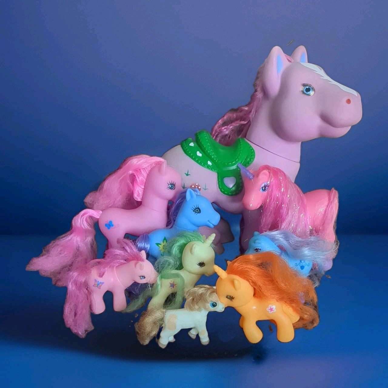 Pacchetto giocattolo Fakie Pony Gi-go Simba occhi di vetro scintillanti varie misure vintage 