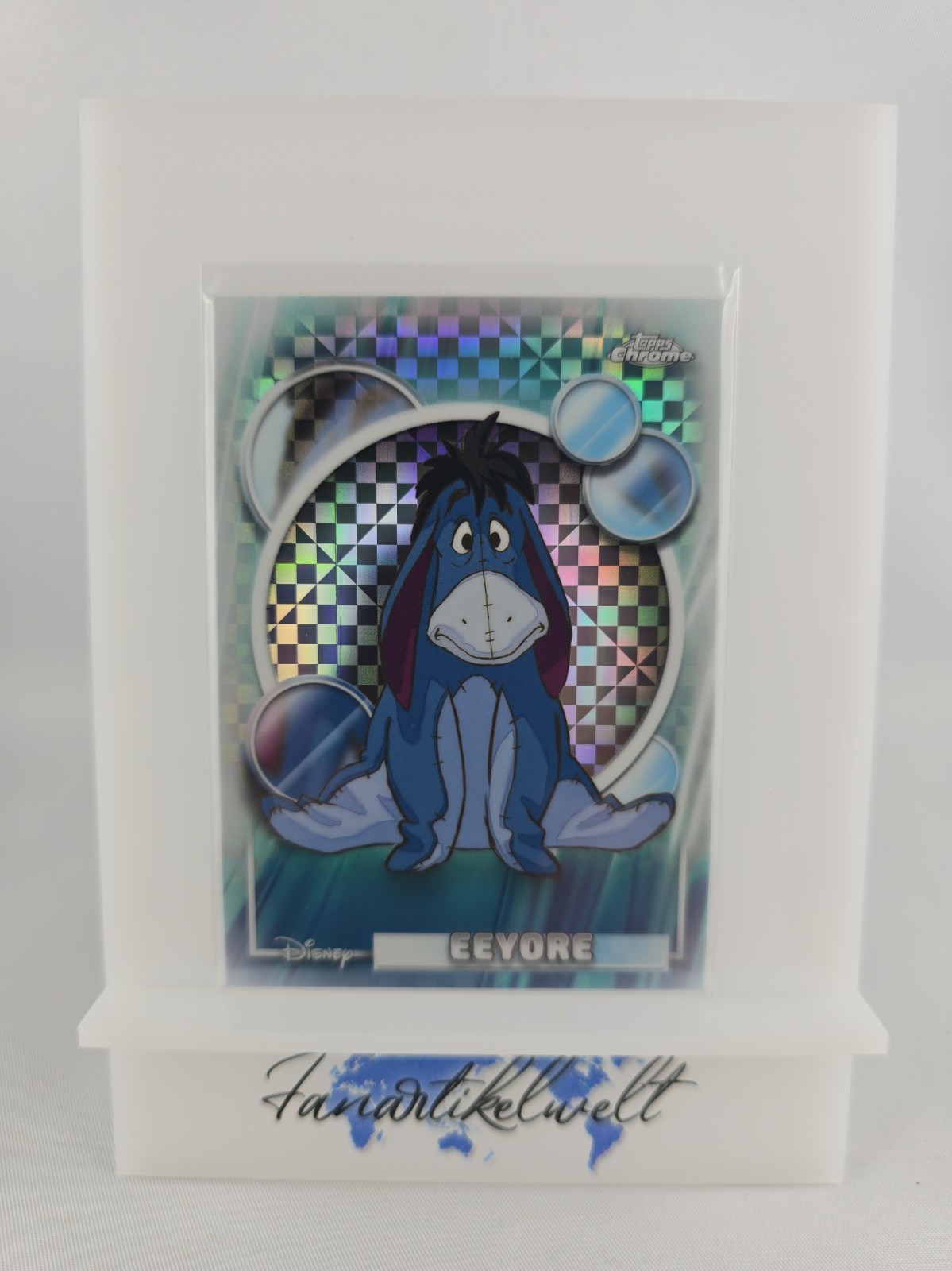 Eeyore 2026 Topps Chrome Disney X-Fractor Mega Box Esclusiva #102