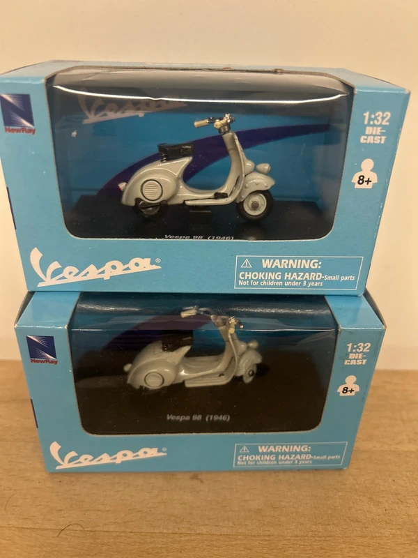 Figura vespa miniatura