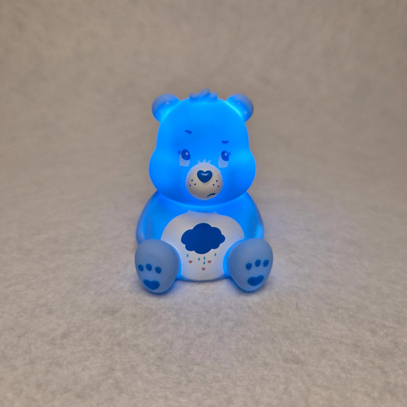 Figurita Oso Amoroso Azul con luz