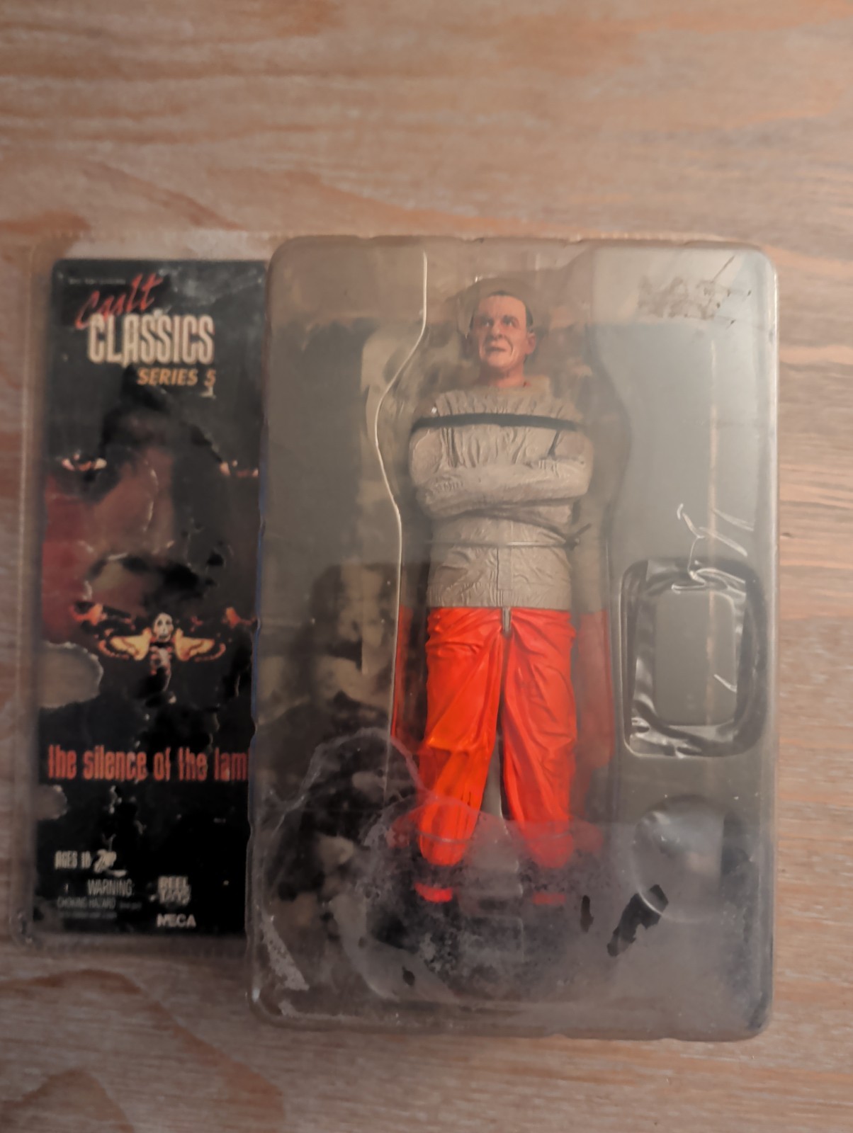 NECA Cult Classics Serie 5 Silence Of The Lambs Hannibal Lecter nuovo scatola danneggiata