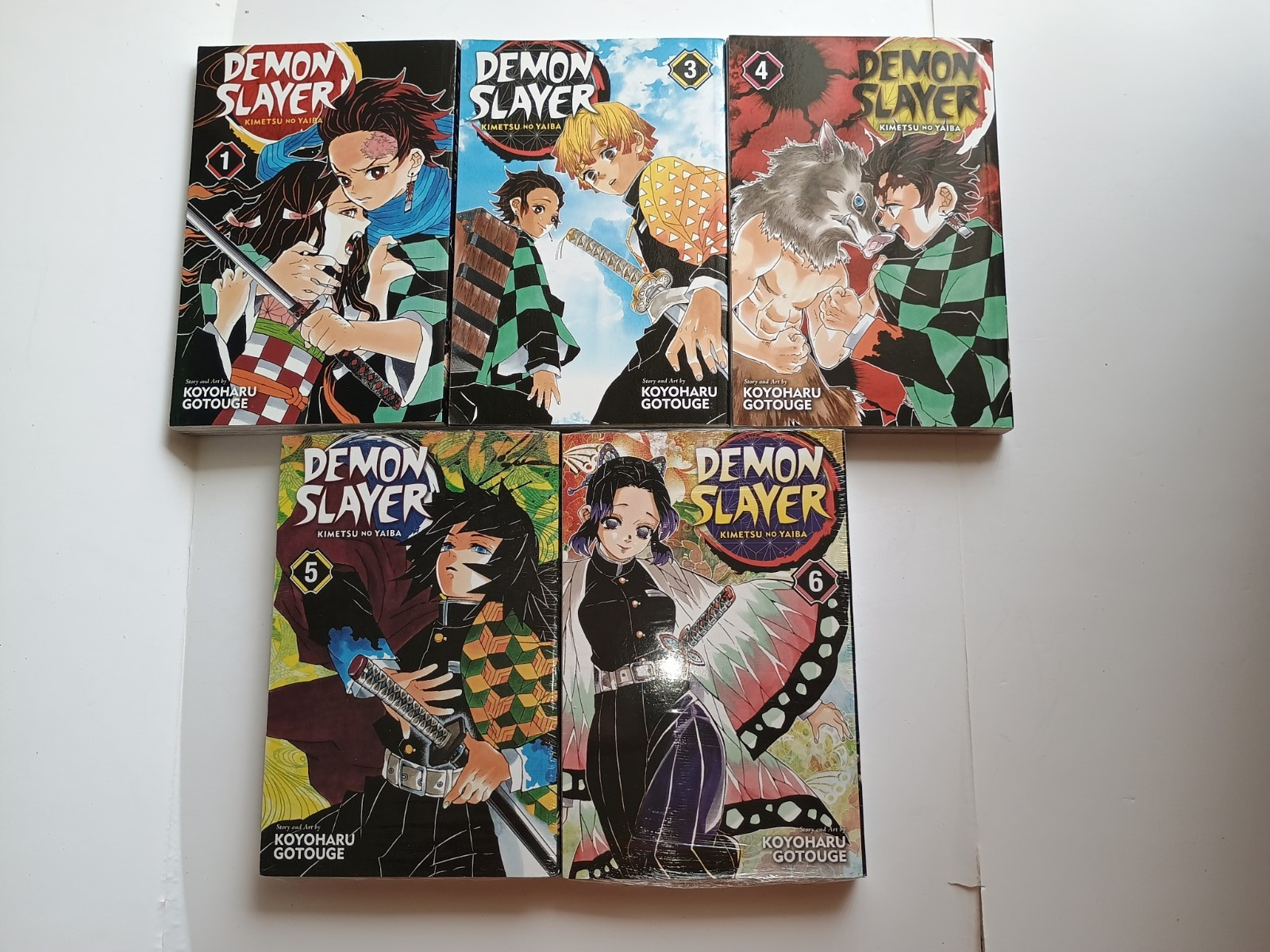 Demon Slayer: Kimetsu no Yaiba libro set 1, 3-6 di Koyoharu Gotouge Viz Media nuovo