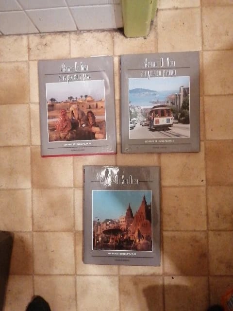 Lot de 3 livres de voyage et découverte