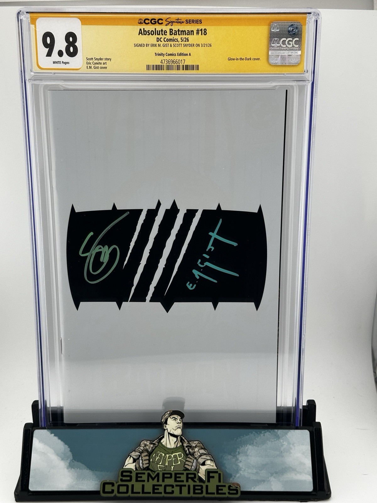 Absolute Batman #18 Trinity GLOW Edition CGC 9.8 FIRMATO Scott Snyder +EM GIST