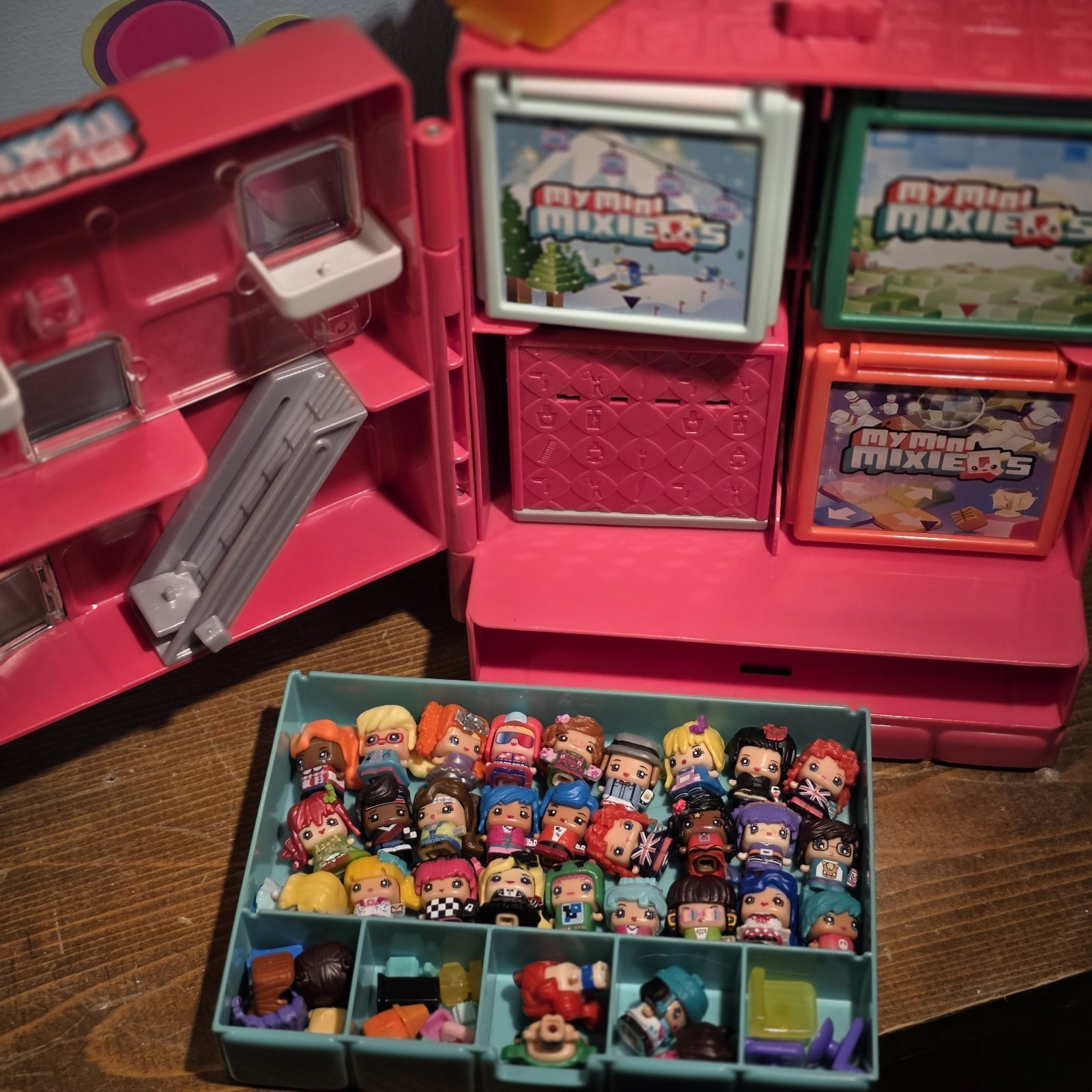 Lotto figurine, playset, accessori My Mini MixieQ - 31 figurine 3x cubi